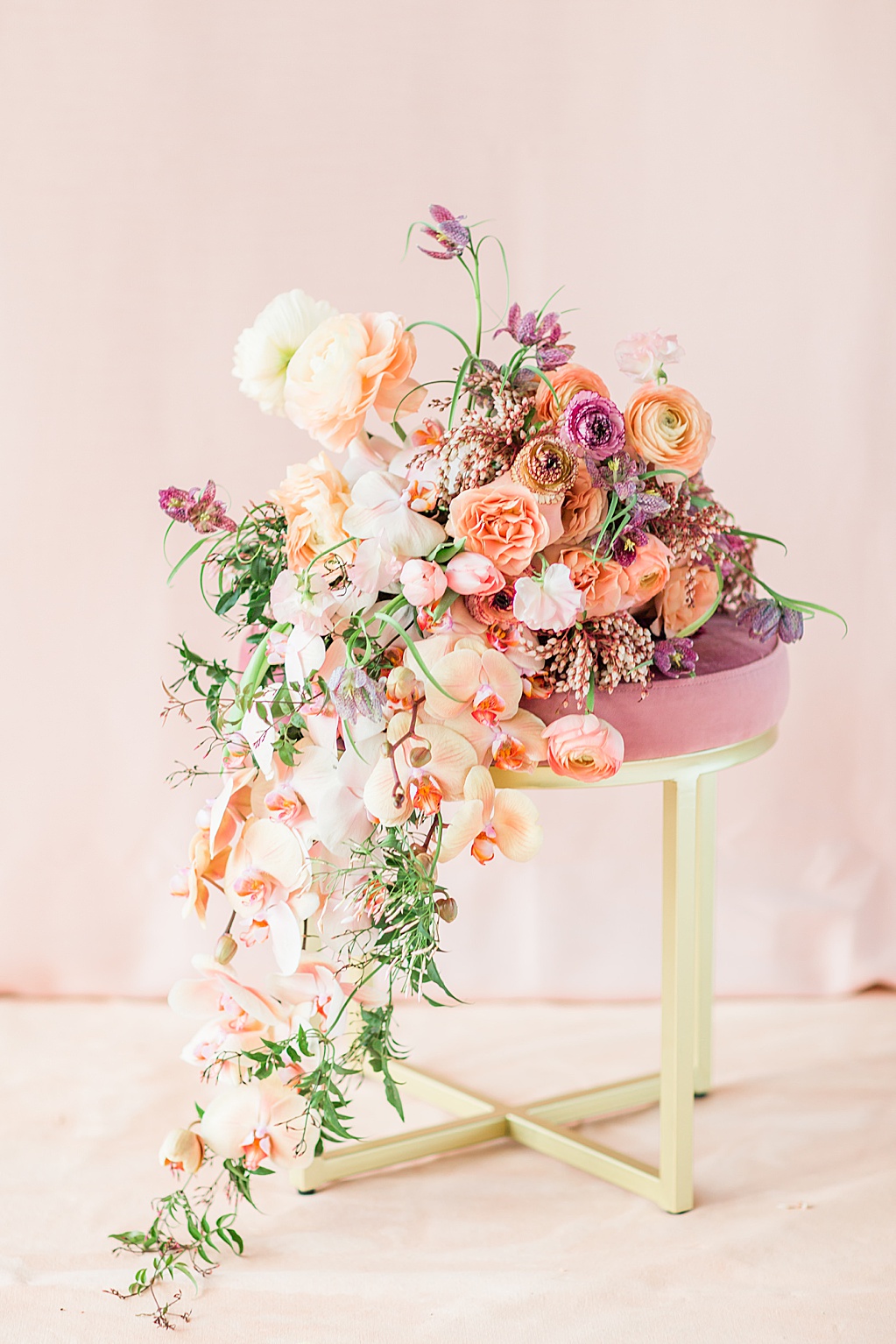 Blush mauve peach and coral wedding inspiration at Prospect House in Dripping Springs Texas wedding venue by Allison Jeffers Photography 0041
