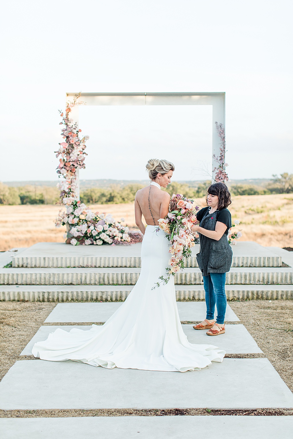 Blush mauve peach and coral wedding inspiration at Prospect House in Dripping Springs Texas wedding venue by Allison Jeffers Photography 0042