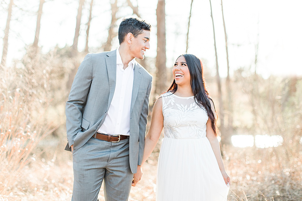 cibolo nature center engagement session in Winter with golden grass 0004