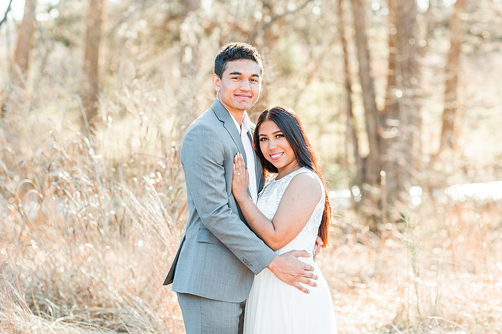 cibolo nature center engagement session in Winter with golden grass 0005