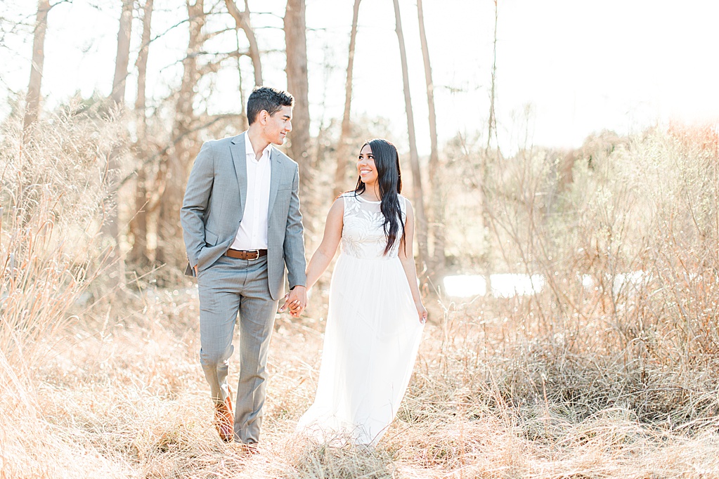 cibolo nature center engagement session in Winter with golden grass 0008