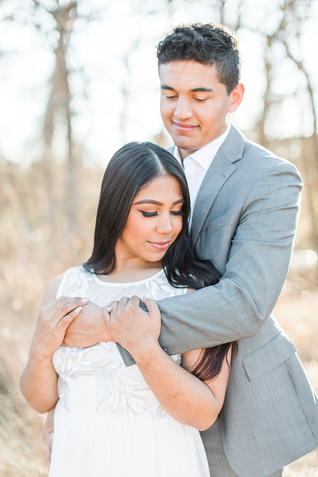 cibolo nature center engagement session in Winter with golden grass 0010
