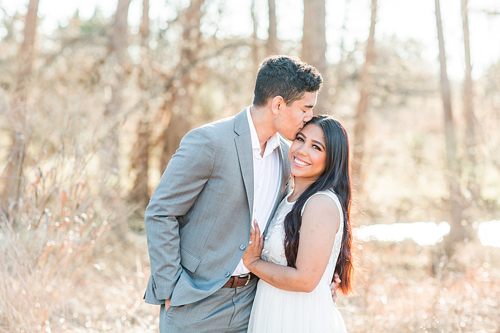cibolo nature center engagement session in Winter with golden grass 0011