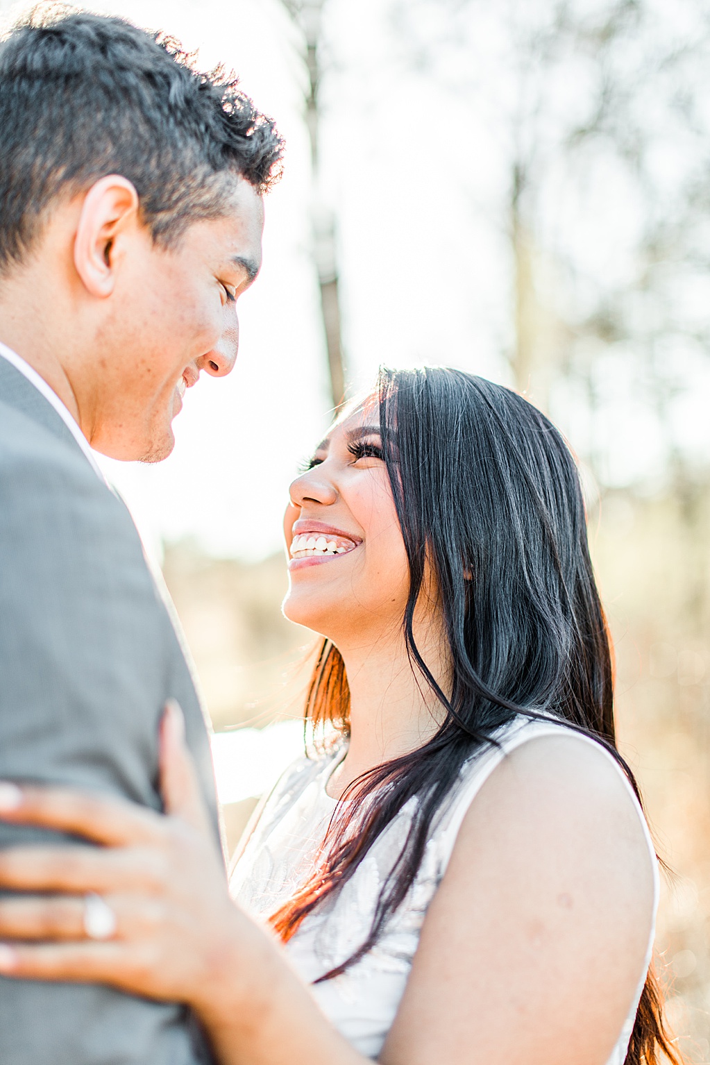 cibolo nature center engagement session in Winter with golden grass 0017