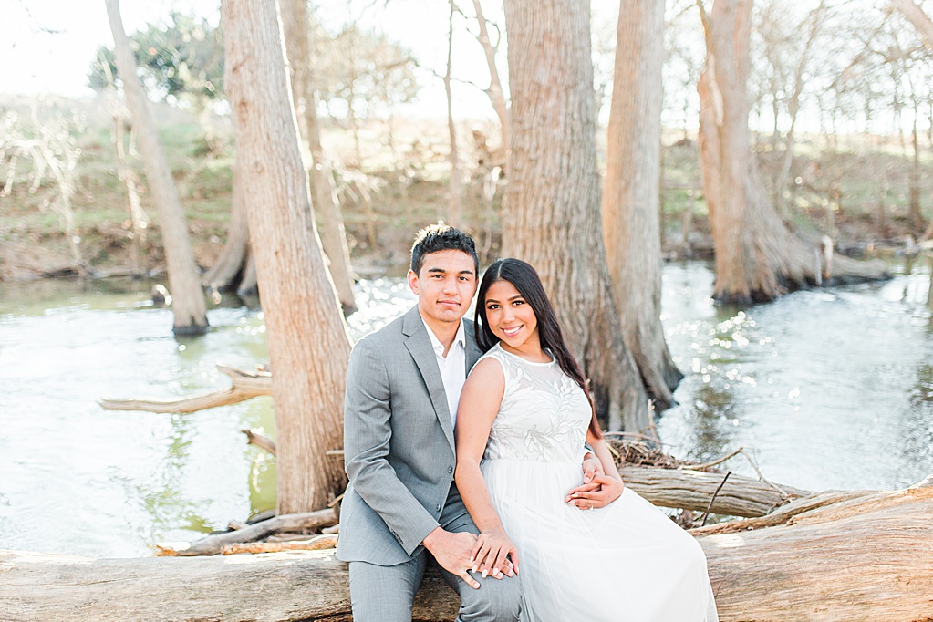 cibolo nature center engagement session in Winter with golden grass 0026