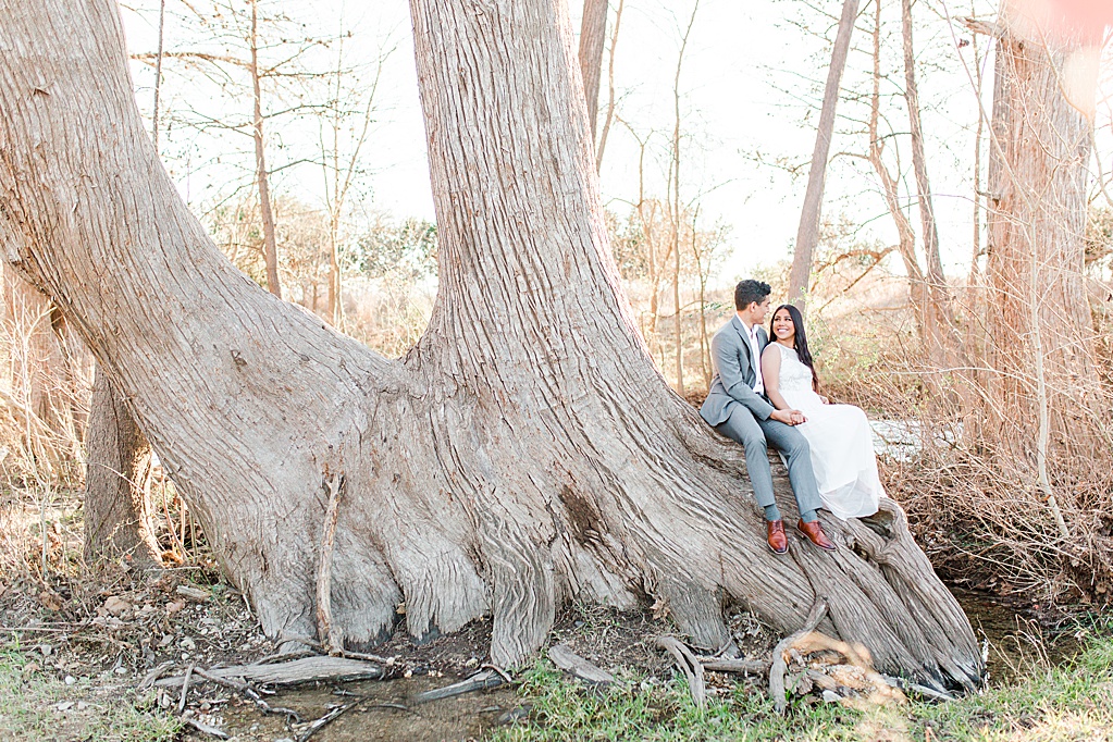 cibolo nature center engagement session in Winter with golden grass 0030