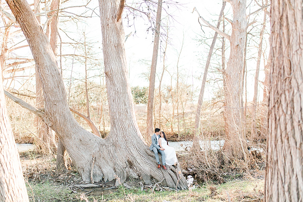 cibolo nature center engagement session in Winter with golden grass 0031