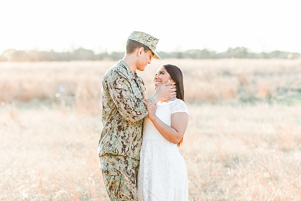 cibolo nature center engagement session in Winter with golden grass 0045