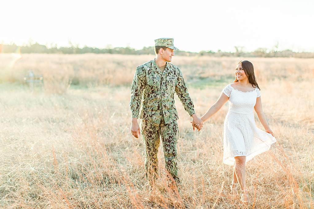 cibolo nature center engagement session in Winter with golden grass 0050