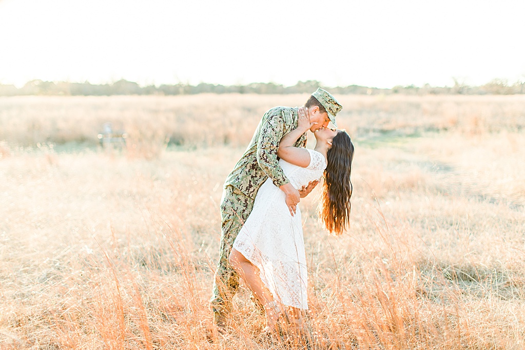 cibolo nature center engagement session in Winter with golden grass 0051
