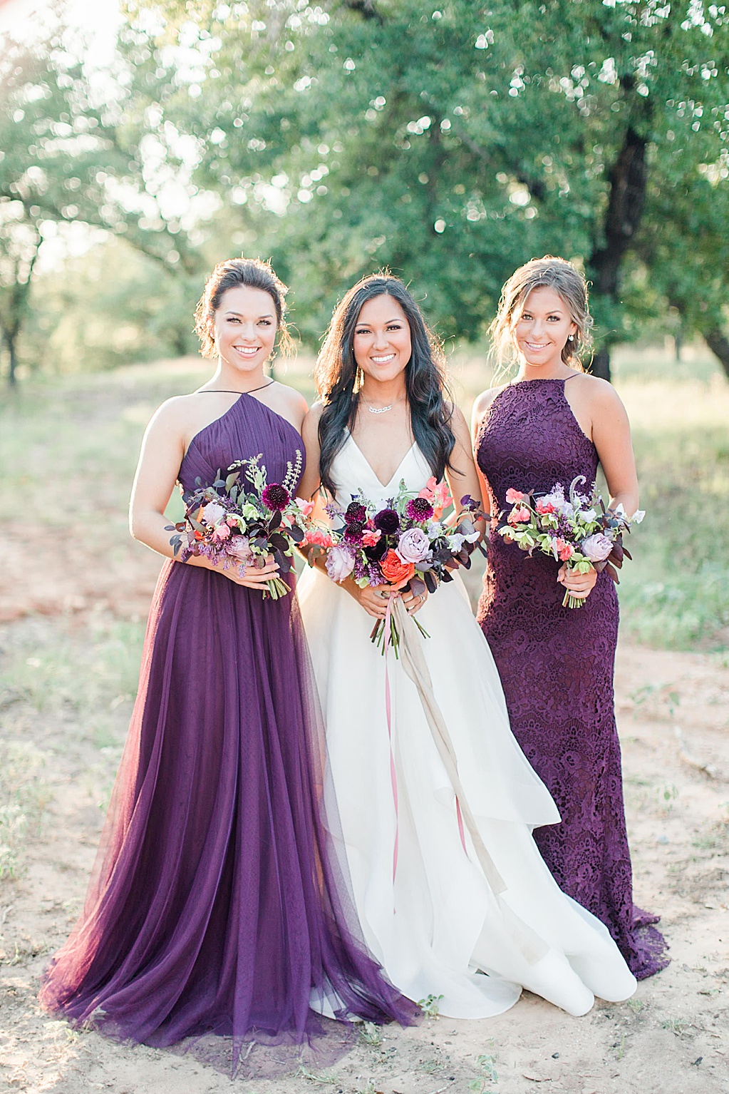 the barn at swallows eve wedding venue in fredericksburg texas photo inspiration featured on Grey Likes Weddings 0022