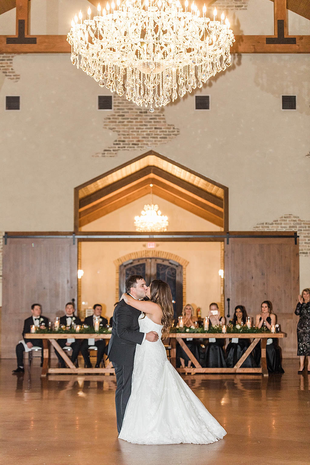 A Rainy Day Black and White Wedding at The Chandelier of Gruene 0089