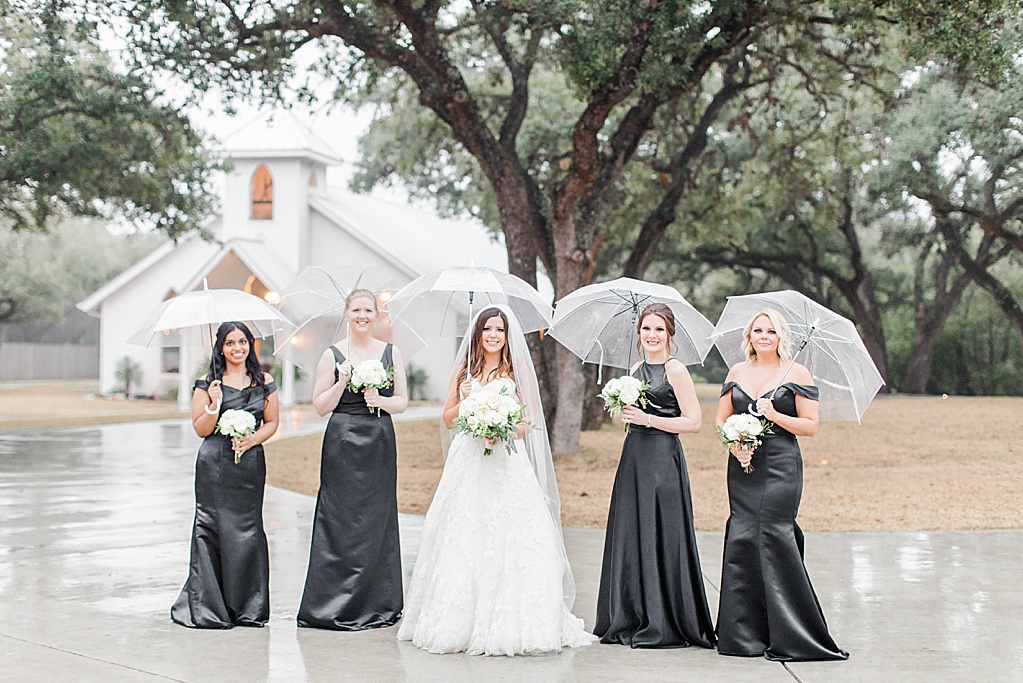 A Rainy Day Black and White Wedding at The Chandelier of Gruene 0107