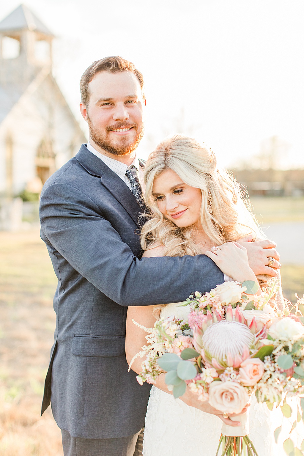 Gruene Estate Spring Wedding in New Braunfels Texas by Allison Jeffers Photography 0102