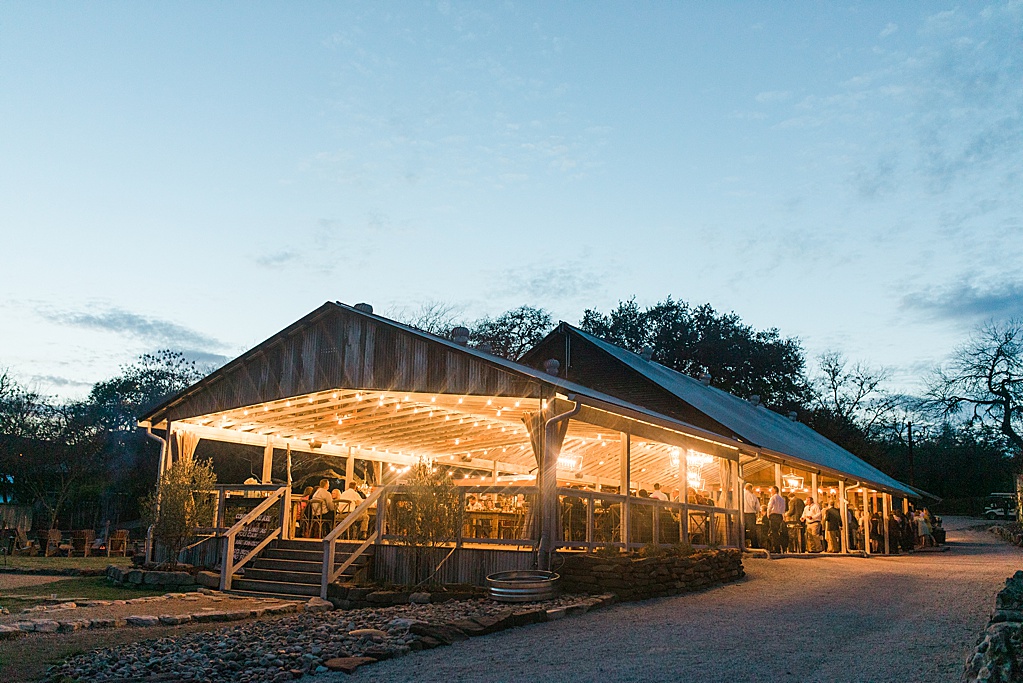 Gruene Estate Spring Wedding in New Braunfels Texas by Allison Jeffers Photography 0175