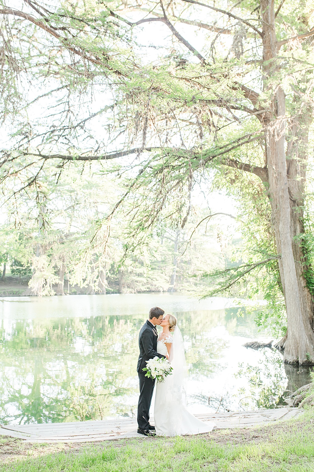 A Camp Waldemar Wedding photos in Hunt Texas by Allison Jeffers Photography 0137