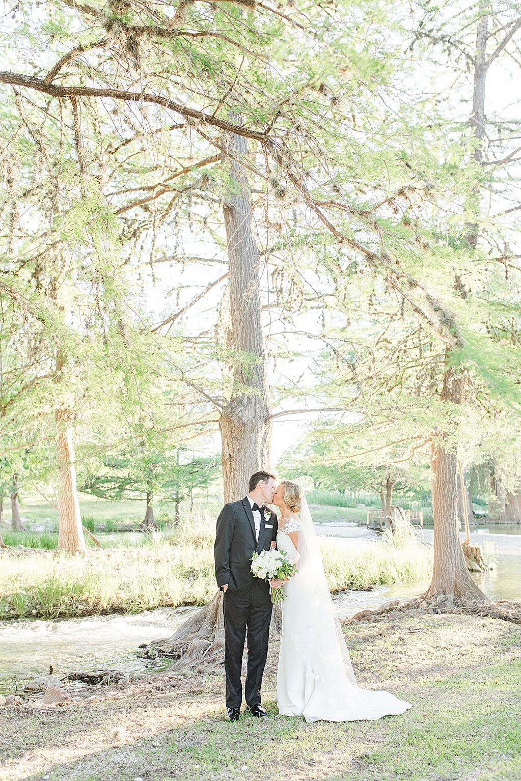 A Camp Waldemar Wedding photos in Hunt Texas by Allison Jeffers Photography 0144