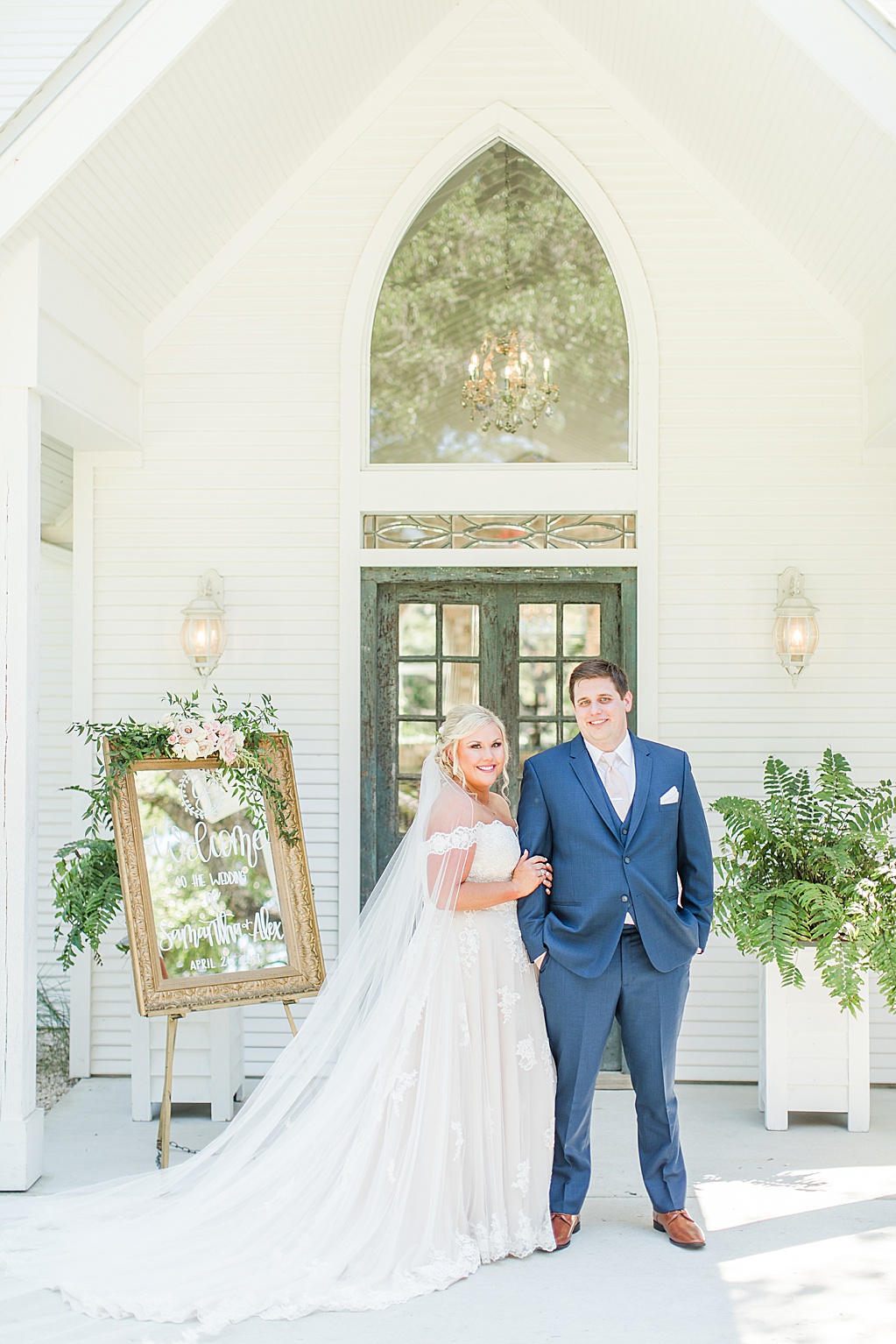 A spring blush and navy wedding at The Chandelier of Gruene Wedding Venue in New Braunfels Texas 0032