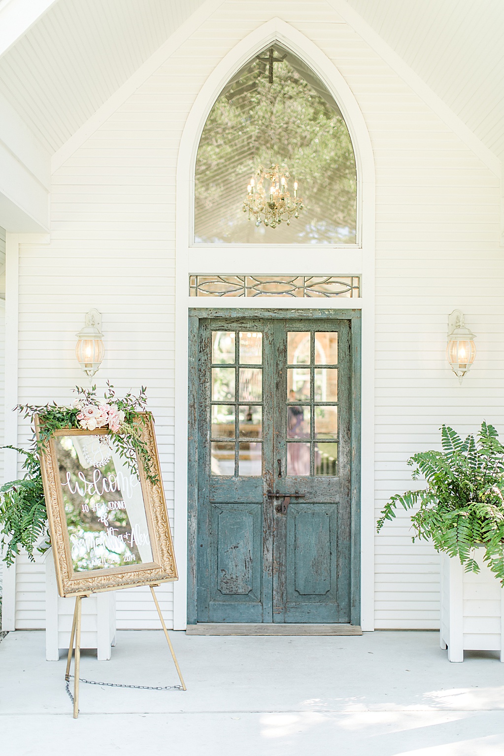 A spring blush and navy wedding at The Chandelier of Gruene Wedding Venue in New Braunfels Texas 0055