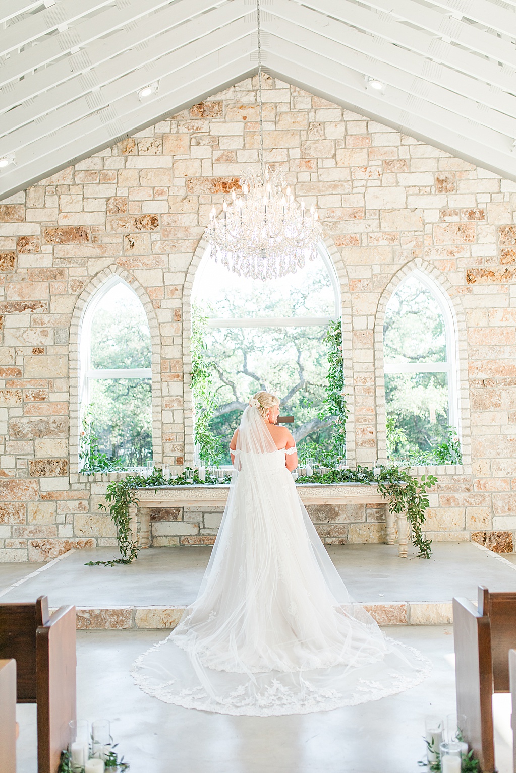 A spring blush and navy wedding at The Chandelier of Gruene Wedding Venue in New Braunfels Texas 0092