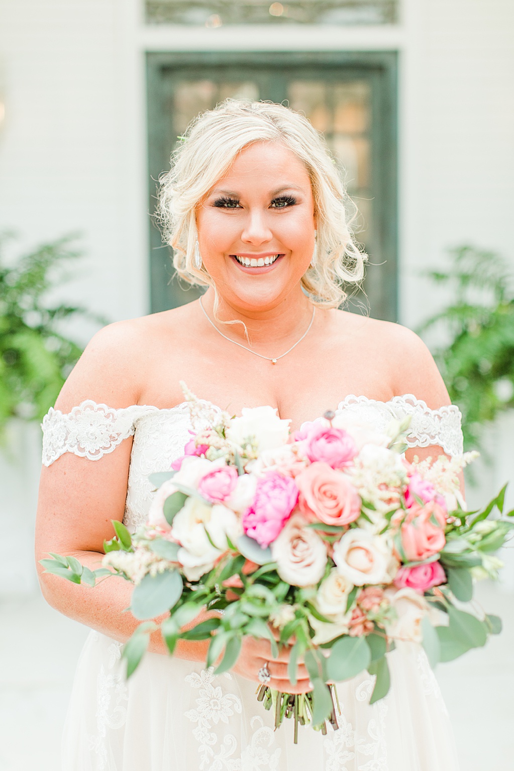 Spring Bridal Photos at The Chandelier of Gruene in New Braunfels texas 0003