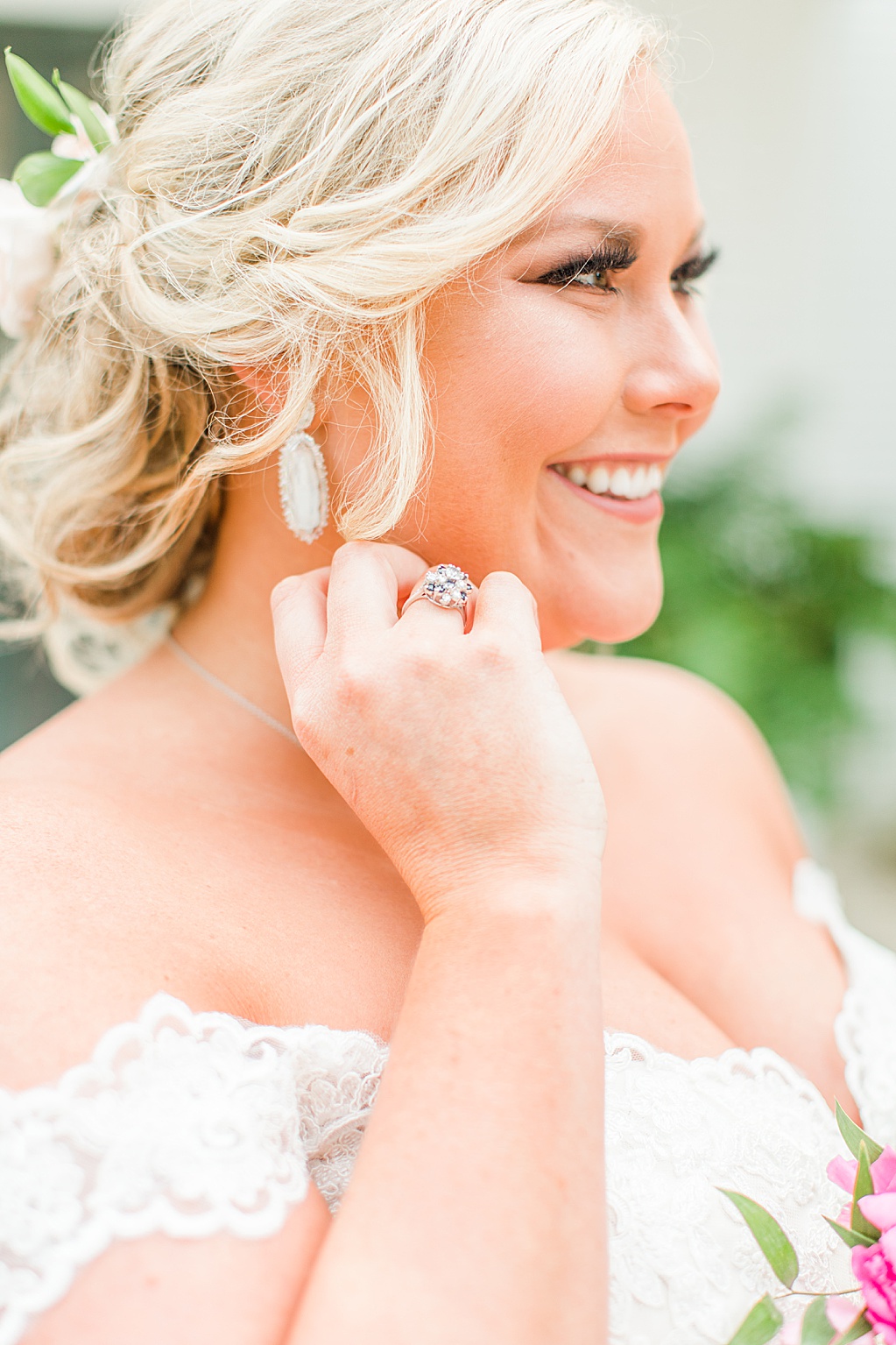 Spring Bridal Photos at The Chandelier of Gruene in New Braunfels texas 0008