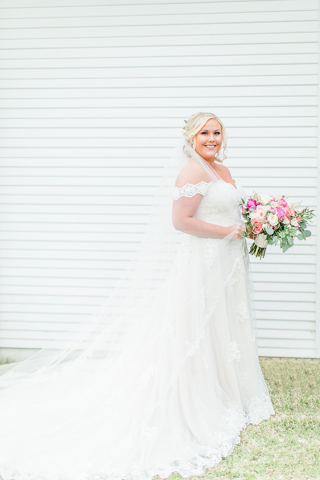 Spring Bridal Photos at The Chandelier of Gruene in New Braunfels texas 0010