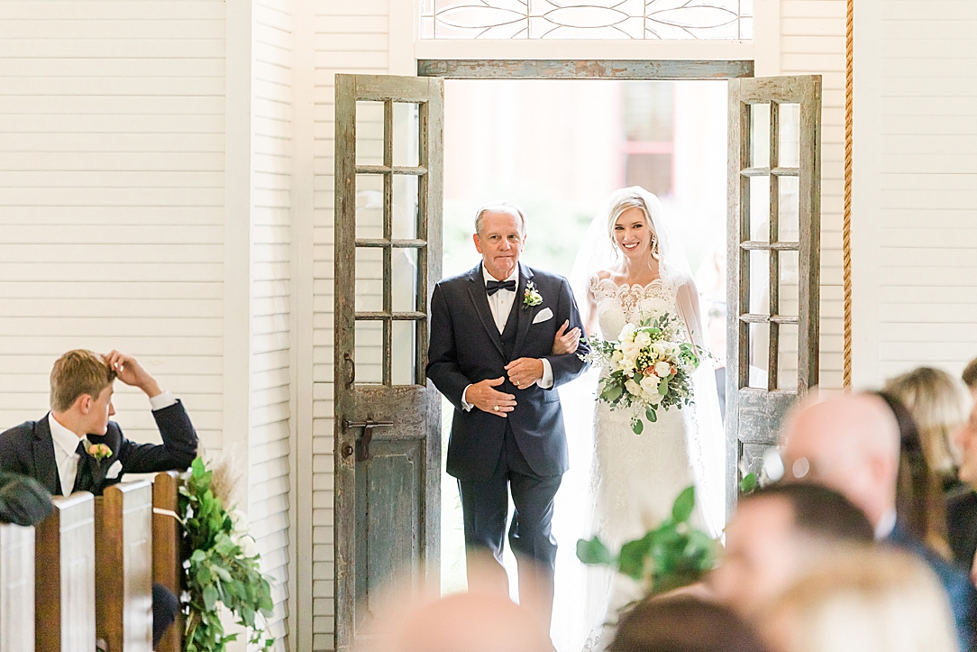 Fall Wedding at The Chandelier of Gruene in New Braunfels Texas by Allison Jeffers Photography 0044