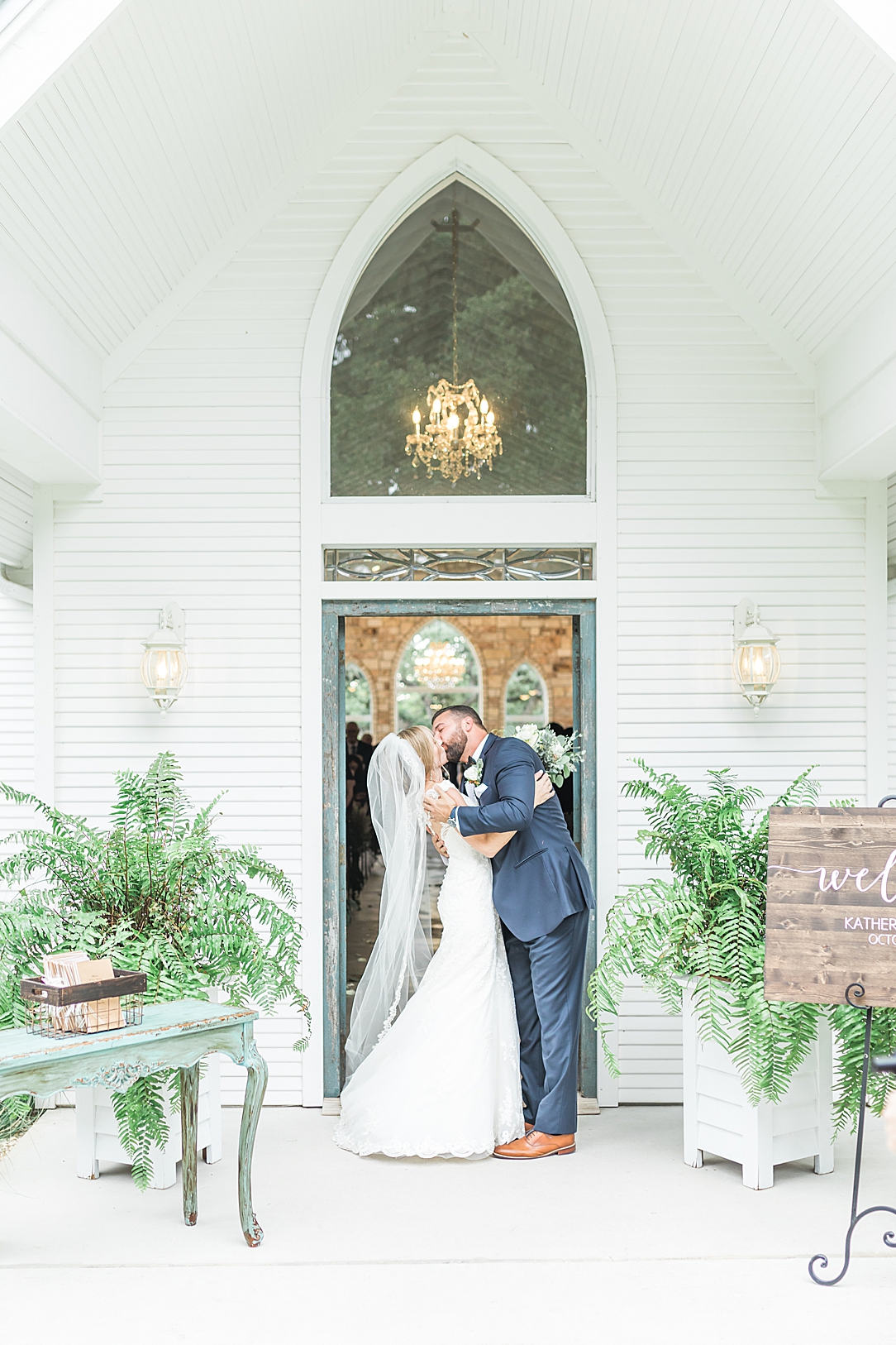 Fall Wedding at The Chandelier of Gruene in New Braunfels Texas by Allison Jeffers Photography 0083