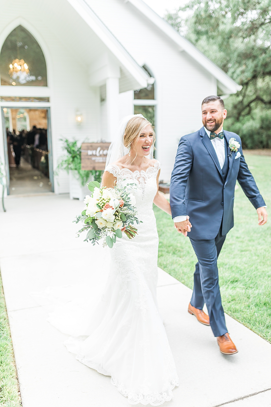 Fall Wedding at The Chandelier of Gruene in New Braunfels Texas by Allison Jeffers Photography 0084