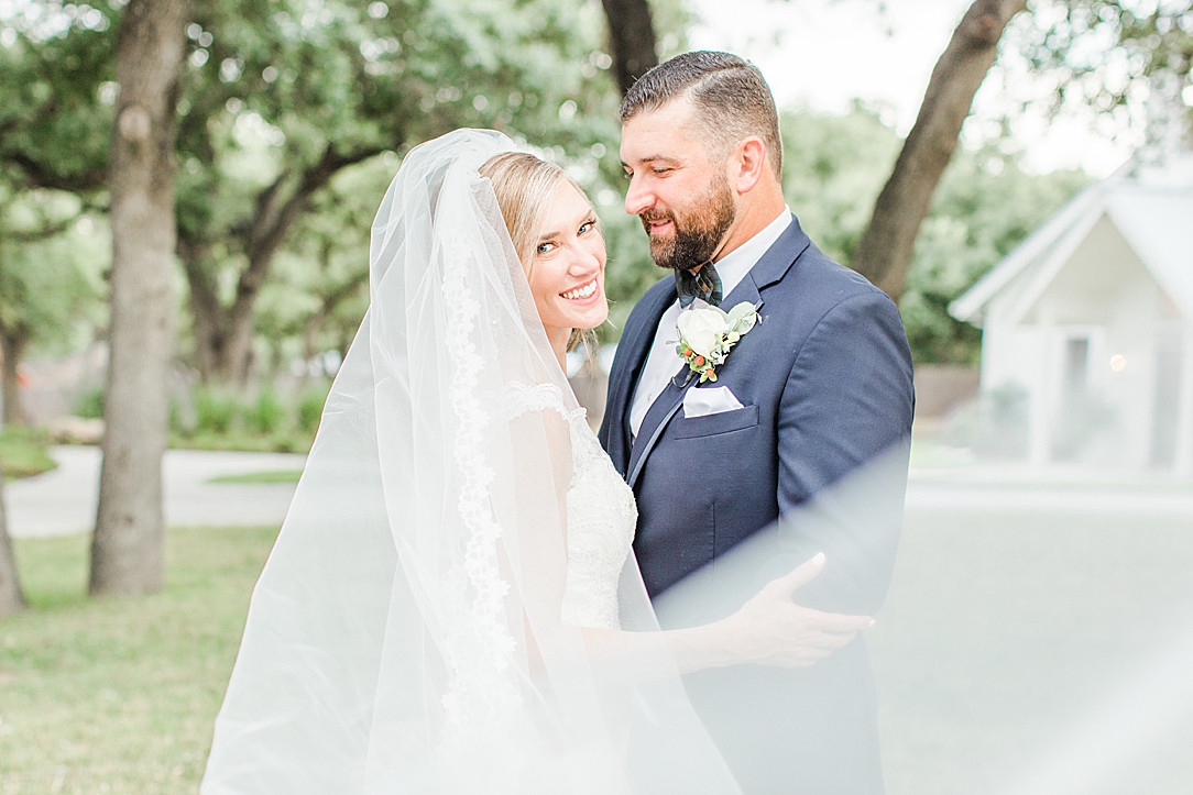 Fall Wedding at The Chandelier of Gruene in New Braunfels Texas by Allison Jeffers Photography 0123
