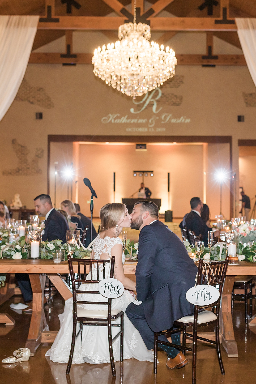 Fall Wedding at The Chandelier of Gruene in New Braunfels Texas by Allison Jeffers Photography 0151