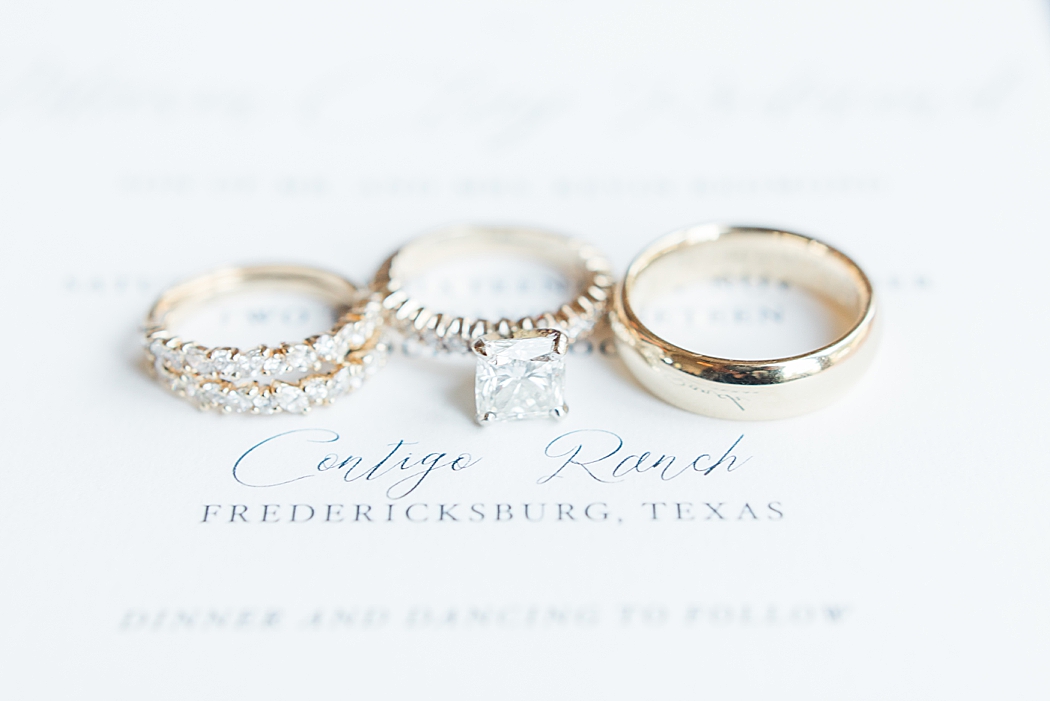 A Contigo Ranch Fall Wedding in Fredericksburg Texas by Allison Jeffers Photography 0001