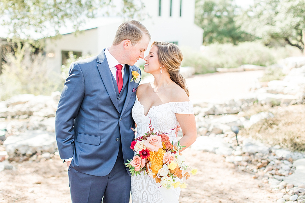 A Contigo Ranch Fall Wedding in Fredericksburg Texas by Allison Jeffers Photography 0039