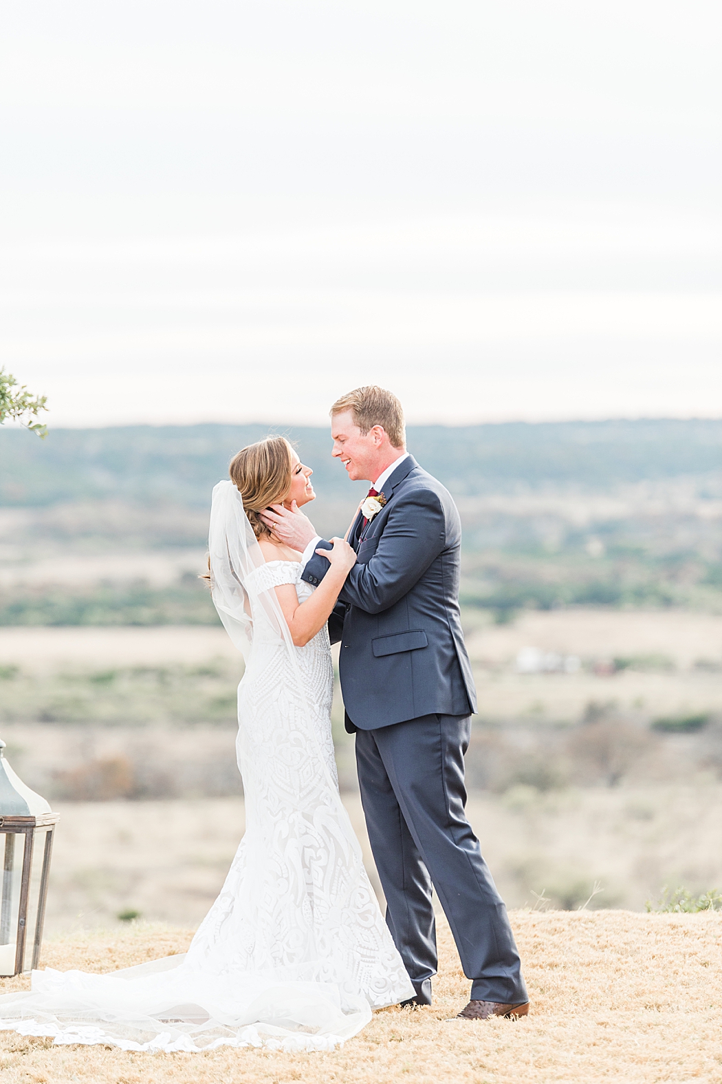 A Contigo Ranch Fall Wedding in Fredericksburg Texas by Allison Jeffers Photography 0109