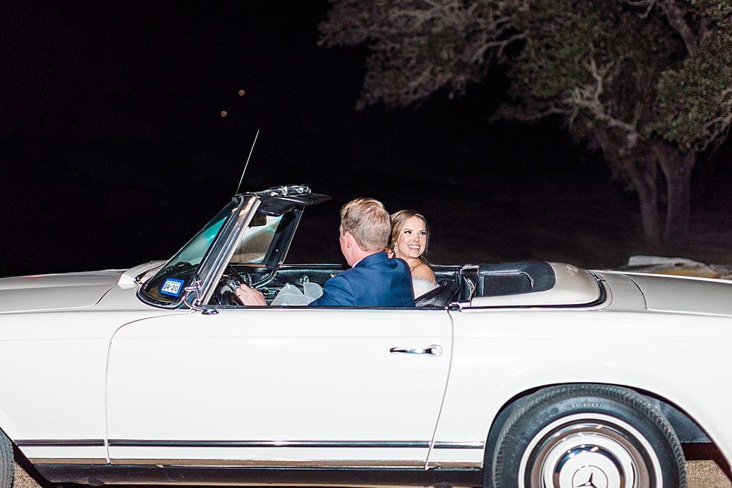 A Contigo Ranch Fall Wedding in Fredericksburg Texas by Allison Jeffers Photography 0226