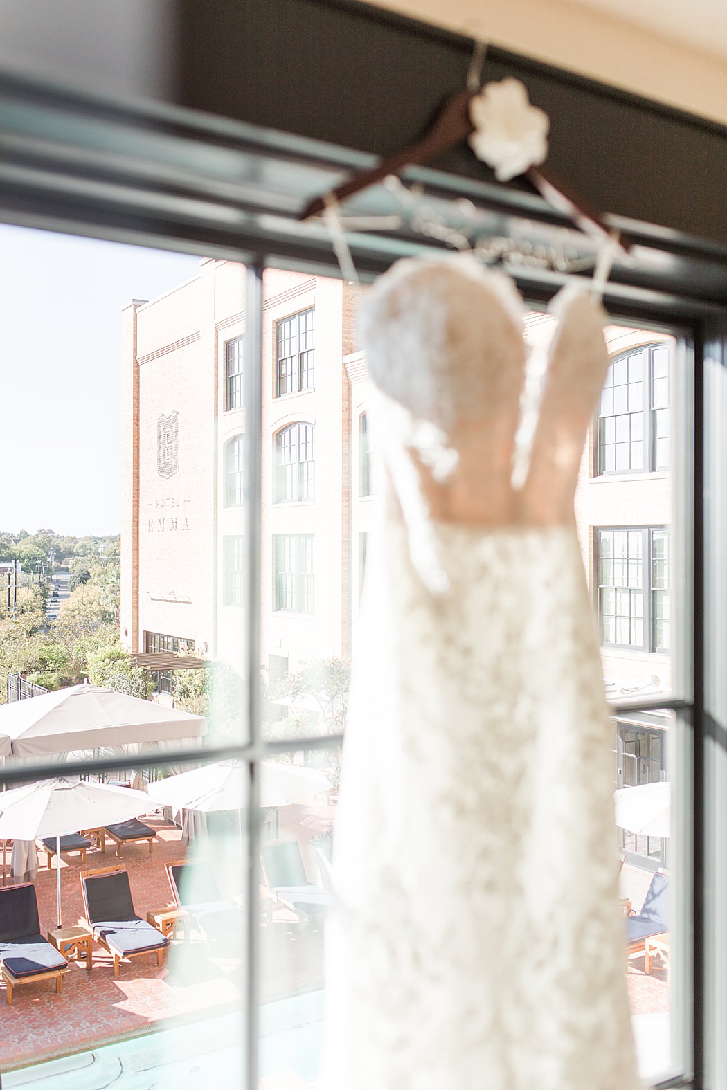 A Fall Wedding at The Hotel Emma in San Antonio By Allison Jeffers Photography 0018