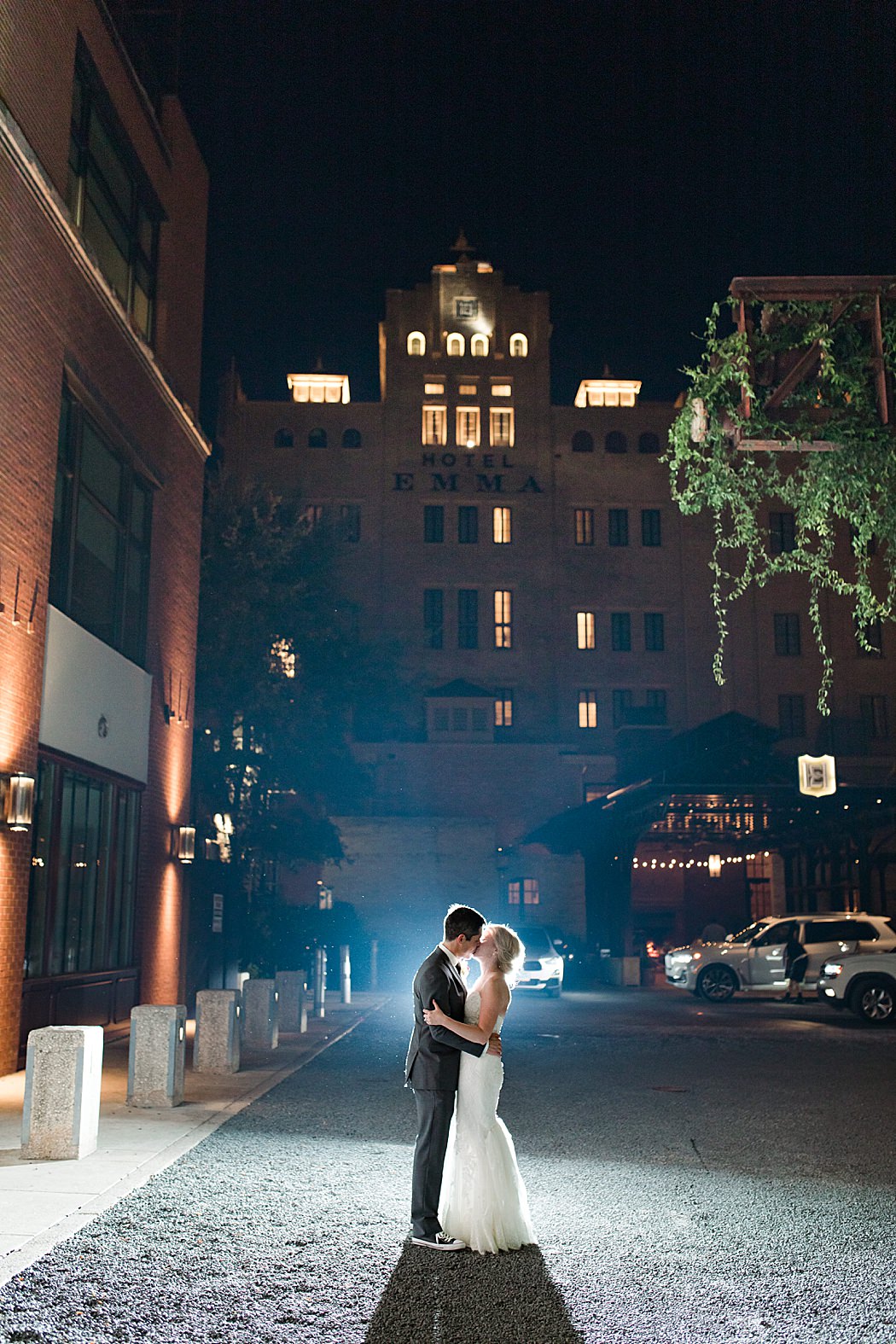 A Fall Wedding at The Hotel Emma in San Antonio By Allison Jeffers Photography 0178