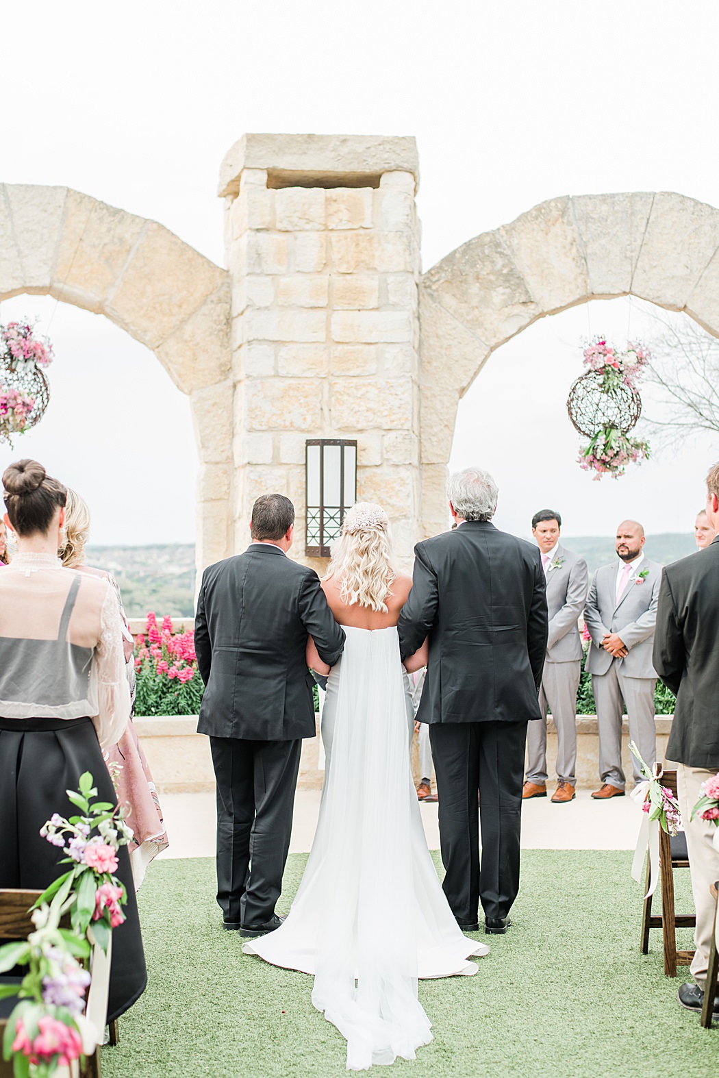 La Cantera Resort Wedding photos in San Antonio Texas by Allison Jeffers Photography 0143
