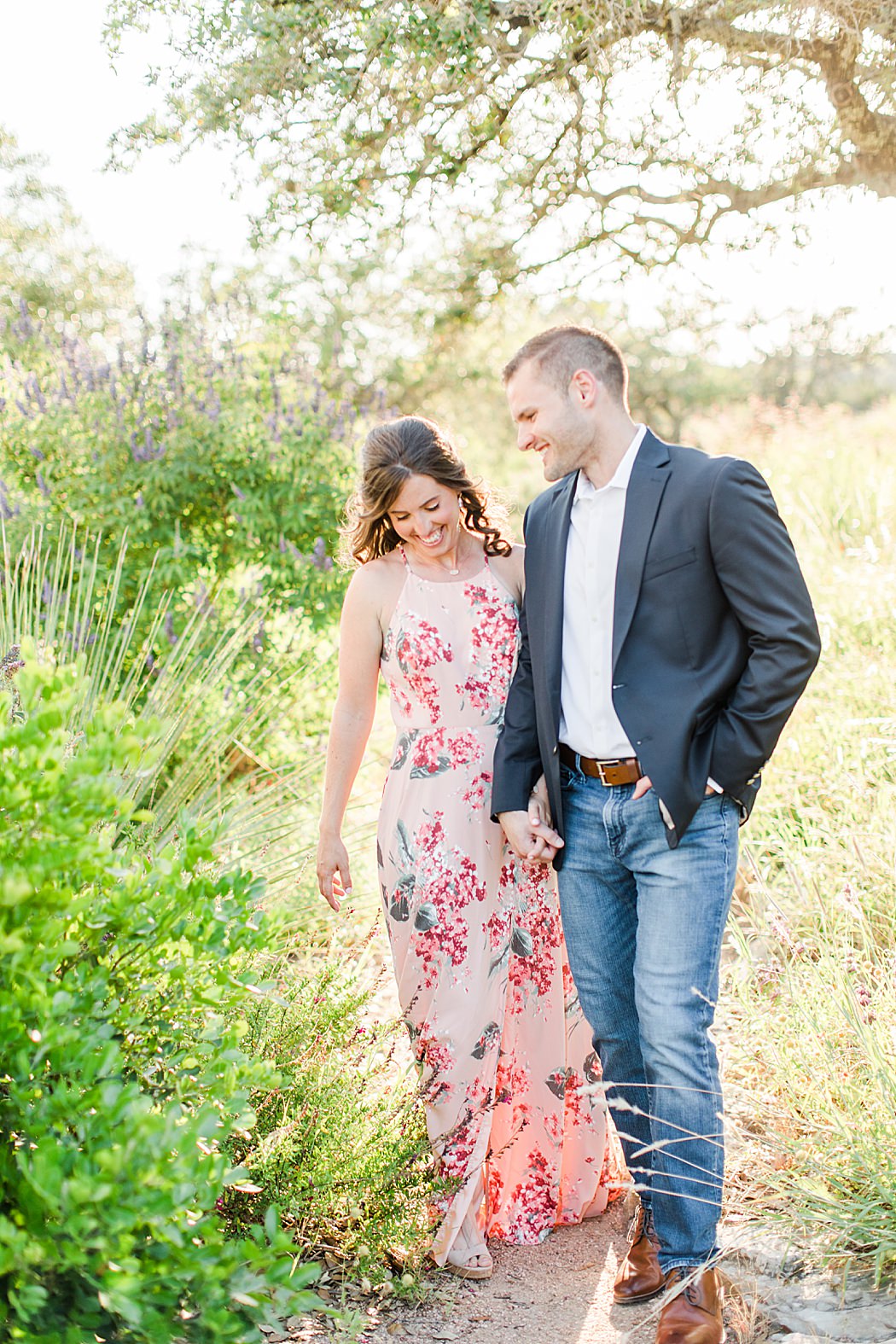 Contigo Ranch Engagement Session in Fredericksburg texas by Allison Jeffers Photography 0033