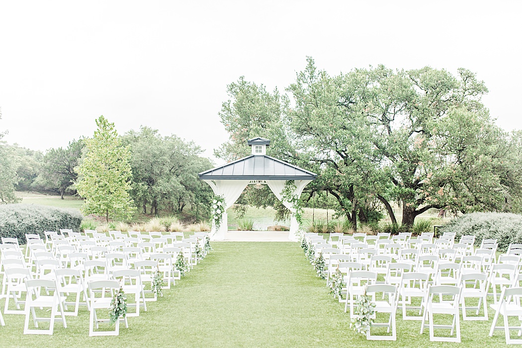 A Black and White Summer wedding at Kendall Point venue in Boerne Texas 0025