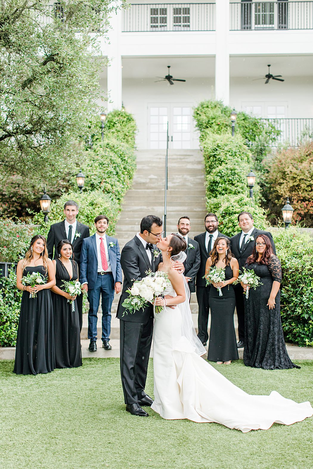 A Black and White Summer wedding at Kendall Point venue in Boerne Texas 0035
