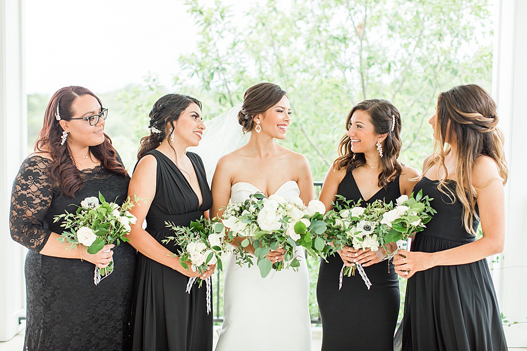 A Black and White Summer wedding at Kendall Point venue in Boerne Texas 0037