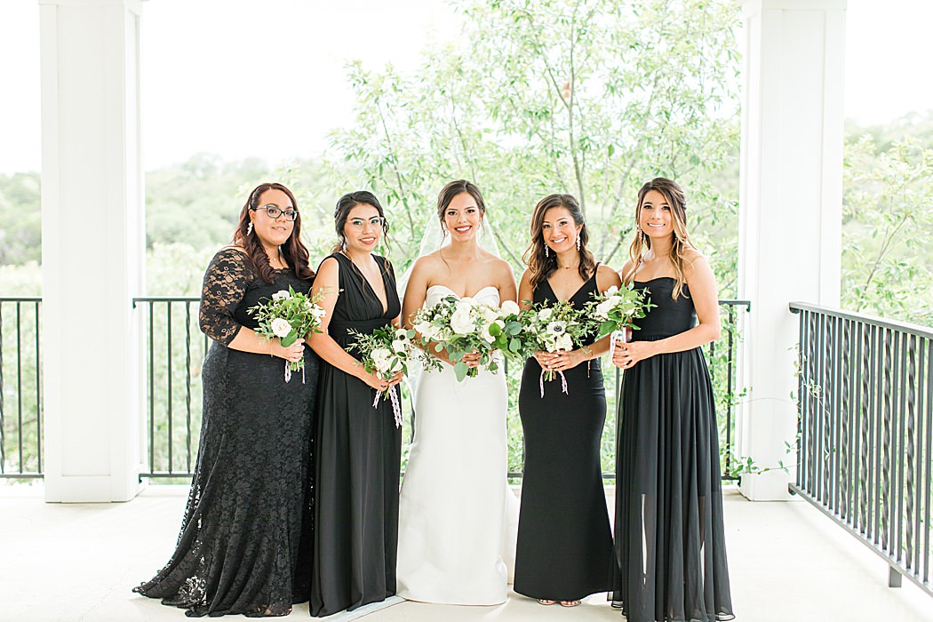 A Black and White Summer wedding at Kendall Point venue in Boerne Texas 0038