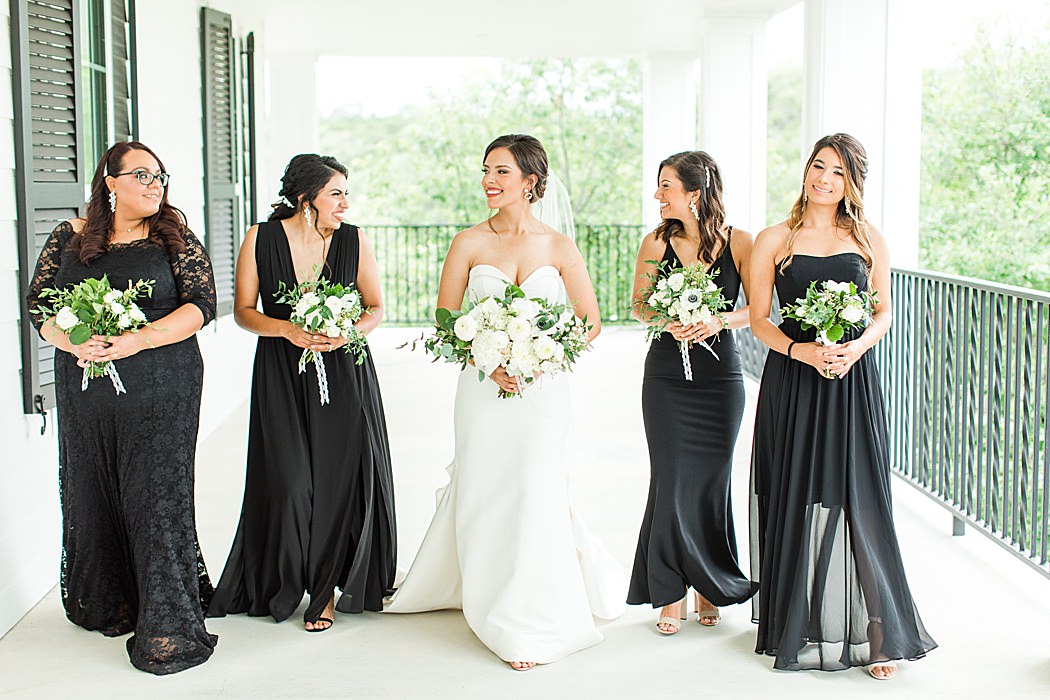 A Black and White Summer wedding at Kendall Point venue in Boerne Texas 0043