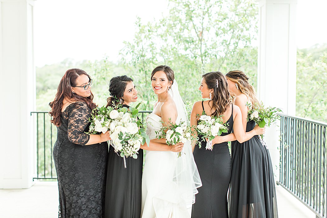 A Black and White Summer wedding at Kendall Point venue in Boerne Texas 0044