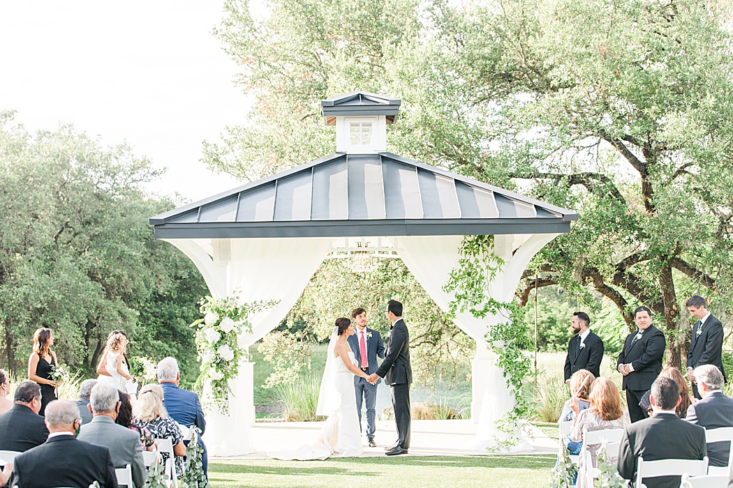 A Black and White Summer wedding at Kendall Point venue in Boerne Texas 0067