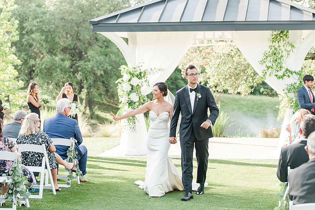 A Black and White Summer wedding at Kendall Point venue in Boerne Texas 0076