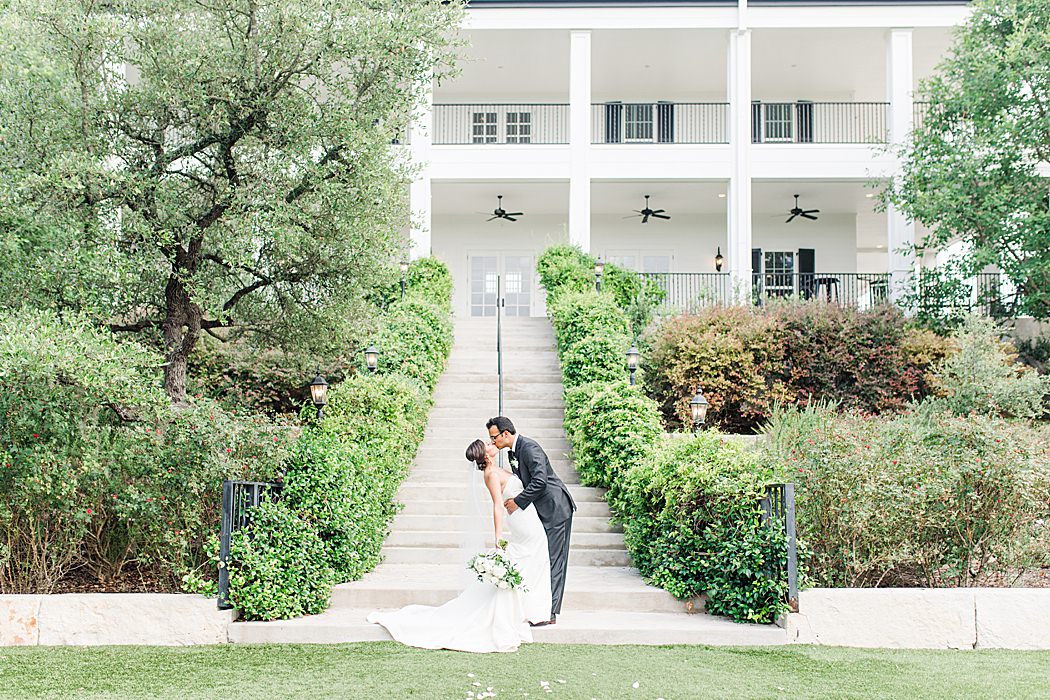 A Black and White Summer wedding at Kendall Point venue in Boerne Texas 0089