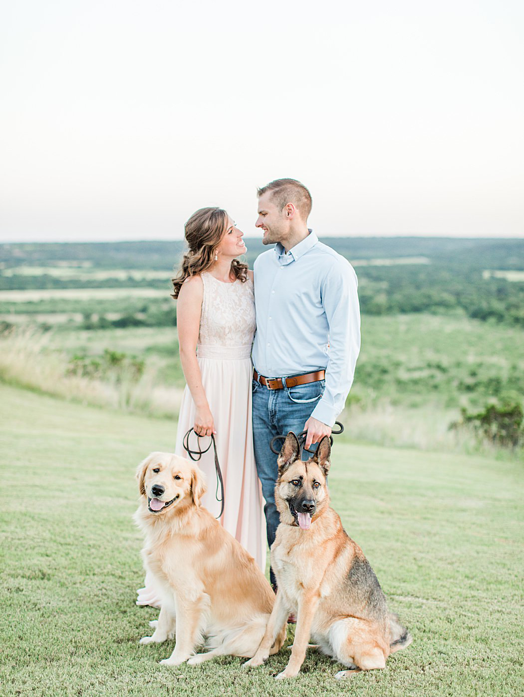 Contigo Ranch Engagement Session in Fredericksburg texas by Allison Jeffers Photography 0067